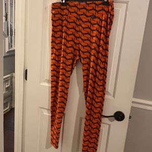 Lularoe tall and curvy leggings